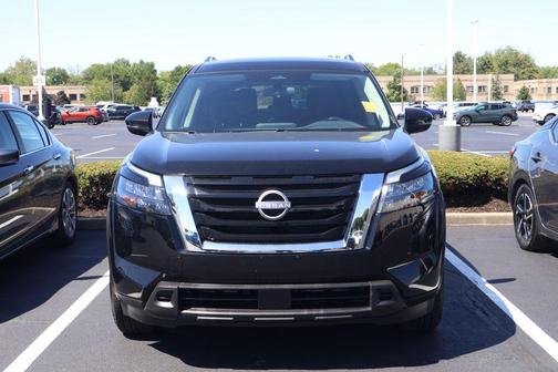Super Black 2024 Nissan Pathfinder SV FWD
