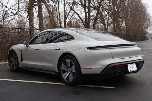 2022 Porsche Taycan Base