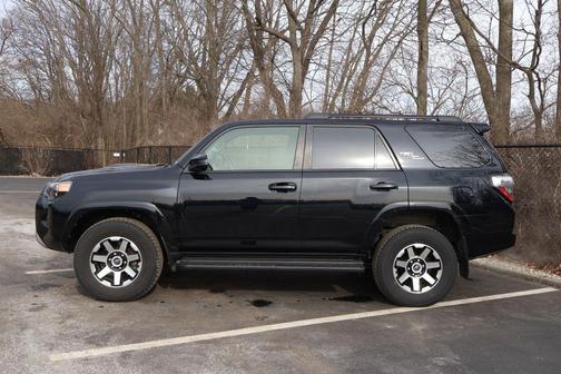 2023 Toyota 4Runner TRD Off Road