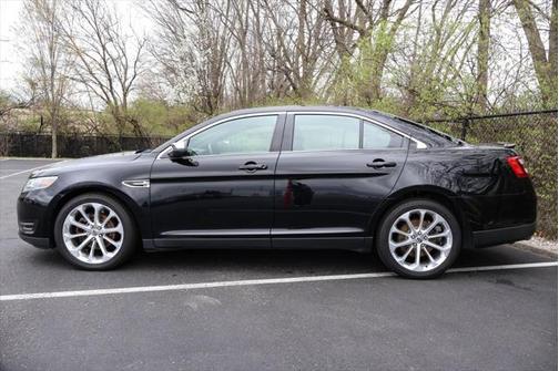 2018 Ford Taurus Limited