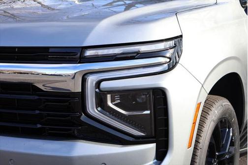2025 Chevrolet Suburban LS