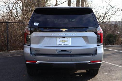2025 Chevrolet Suburban LS