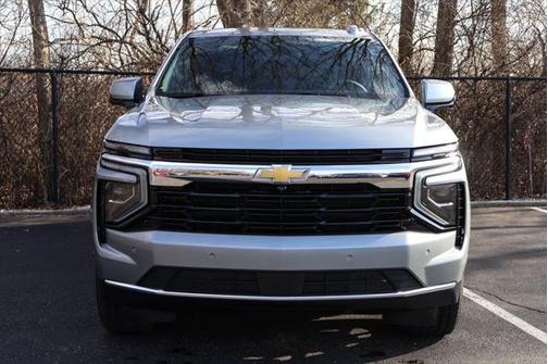 2025 Chevrolet Suburban LS