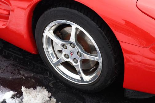 2001 Chevrolet Corvette Base