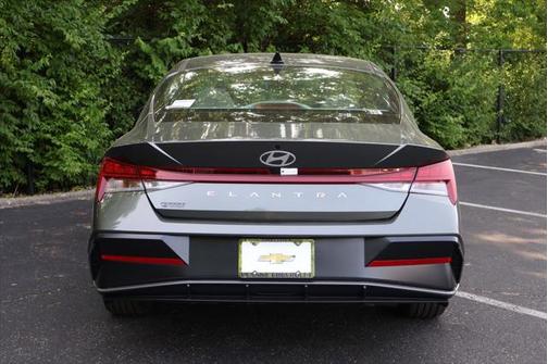 2025 Hyundai ELANTRA SEL