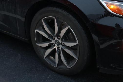 2021 Chevrolet Malibu FWD RS