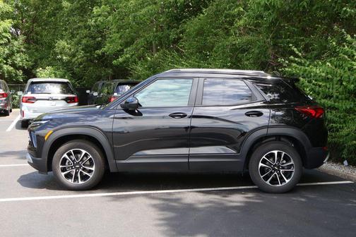 Mosaic Black Metallic 2024 Chevrolet Trailblazer LT