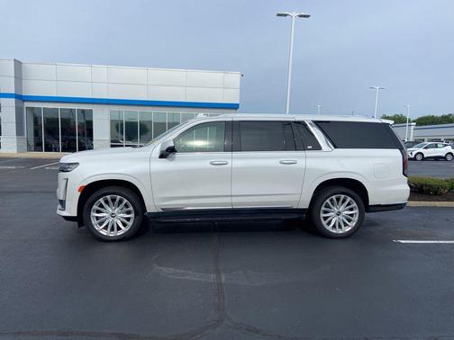 Crystal White Tricoat 2022 Cadillac Escalade ESV Luxury