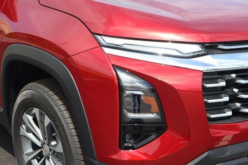 Radiant Red Tintcoat 2026 Chevrolet Equinox 1LT