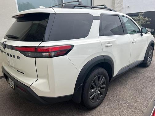 2022 Nissan Pathfinder SV 4WD