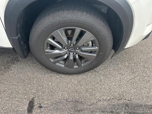 2022 Nissan Pathfinder SV 4WD