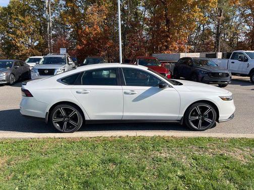 2023 Honda Accord Hybrid Base