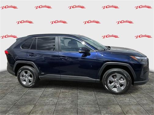 2022 Toyota RAV4 Hybrid XLE