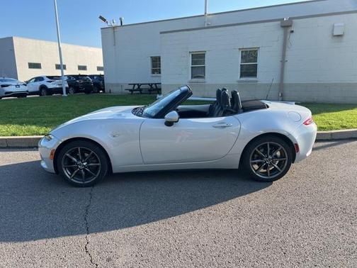 2016 Mazda MX-5 Miata Grand Touring