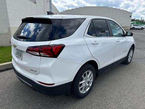 Summit White 2022 Chevrolet Equinox 1LT