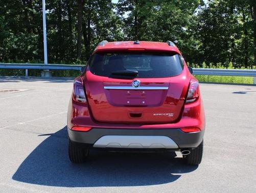 Photo 4 of 32 of 2019 Buick Encore Preferred