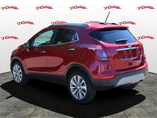 Photo 5 of 32 of 2019 Buick Encore Preferred
