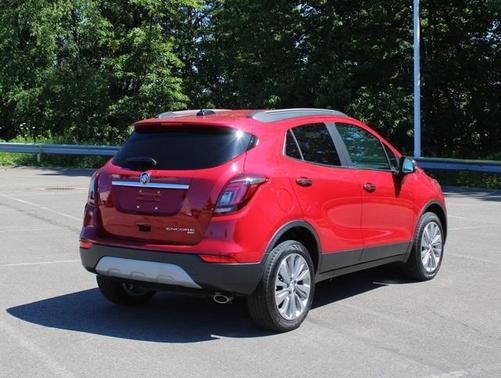 Photo 3 of 32 of 2019 Buick Encore Preferred