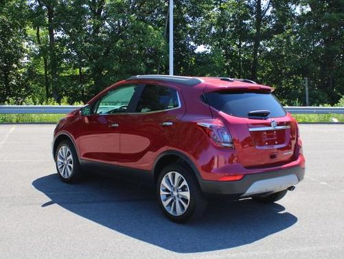Photo 5 of 32 of 2019 Buick Encore Preferred