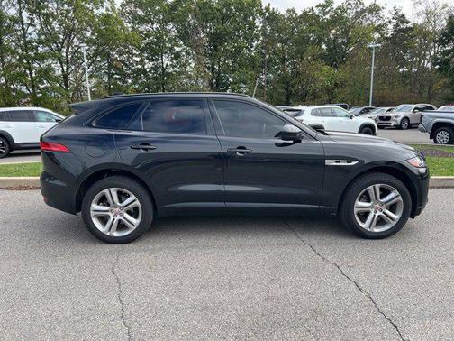 2019 Jaguar F-PACE 30t R-Sport