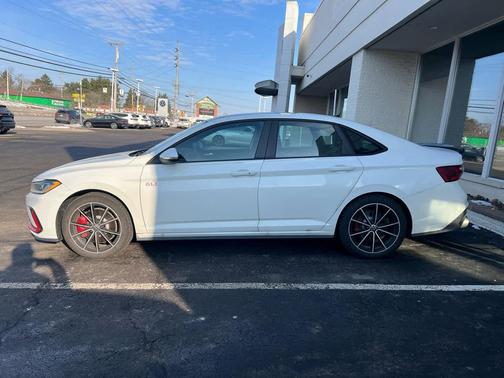 2025 Volkswagen Jetta GLI 2.0T Autobahn