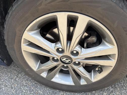 2017 Hyundai ELANTRA Value Edition