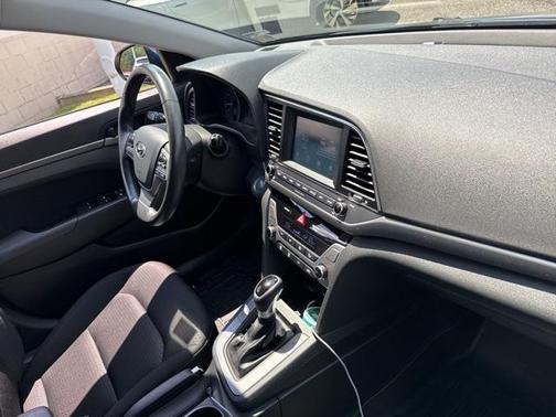 2017 Hyundai ELANTRA Value Edition