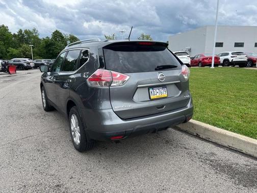 2016 Nissan Rogue SV