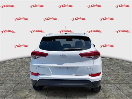 2016 Hyundai TUCSON SE