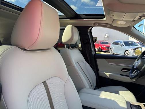 2024 Mazda CX-90 PHEV Premium Plus