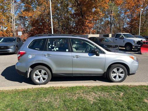 2015 Subaru Forester 2.5i