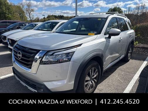 2022 Nissan Pathfinder SL 4WD