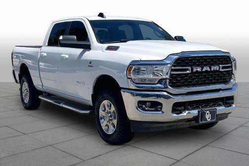 Bright White Clearcoat 2022 RAM 2500 Big Horn