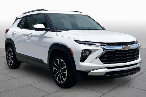 Summit White 2025 Chevrolet Trailblazer LT