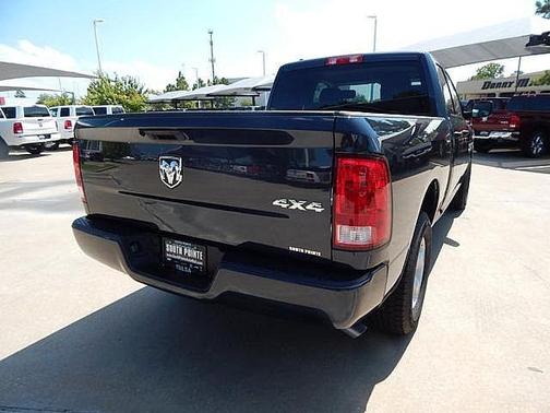 Photo 2 of 6 of 2019 RAM 1500 Classic Express
