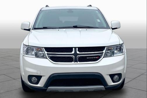 White Noise 2019 Dodge Journey SE