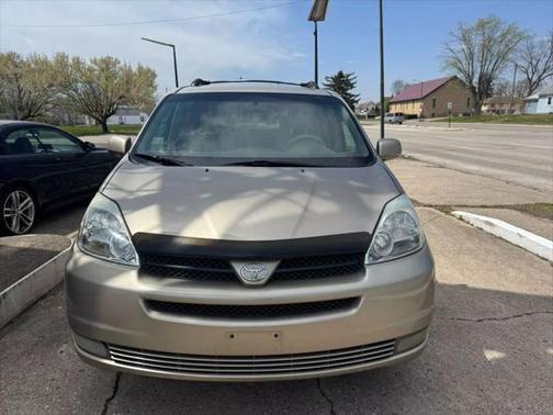 2004 Toyota Sienna XLE