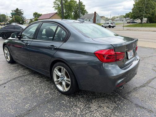 Mineral Gray Metallic 2018 BMW 340 xDrive