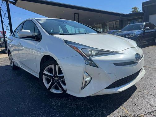 2018 Toyota Prius Four Touring