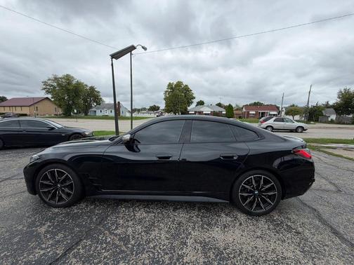 Black Sapphire Metallic 2022 BMW M440 i xDrive