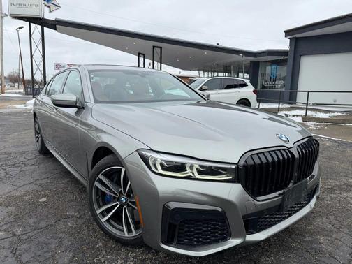 2022 BMW 740 i xDrive