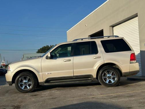 2005 Lincoln Aviator Luxury