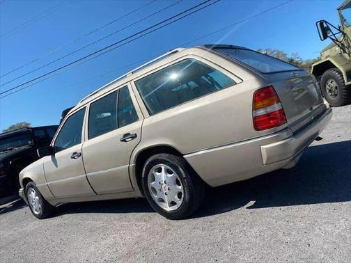 1995 Mercedes-Benz E-Class E 320 Wagon 4D
