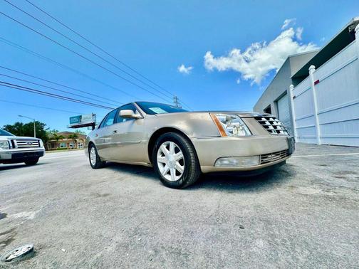 2006 Cadillac DTS Base