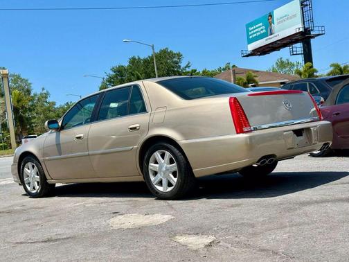 2006 Cadillac DTS Base