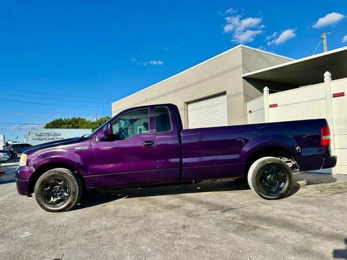 2006 Ford F-150 XL Pickup 2D 6 1/2 ft
