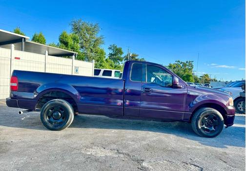 2006 Ford F-150 XL Pickup 2D 6 1/2 ft