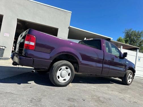 2006 Ford F-150 XL Pickup 2D 6 1/2 ft