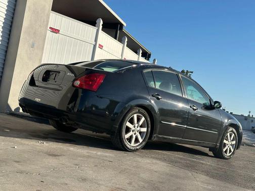 2004 Nissan Maxima SL