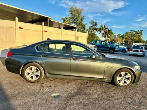 2011 BMW 528 i